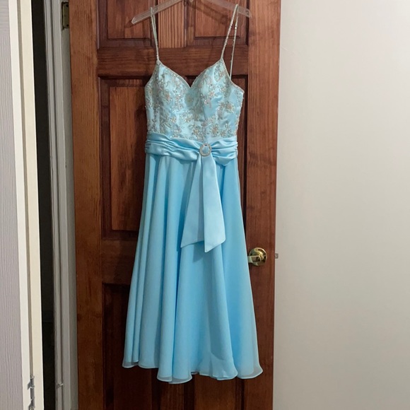 Dresses & Skirts - Cocktail Dress